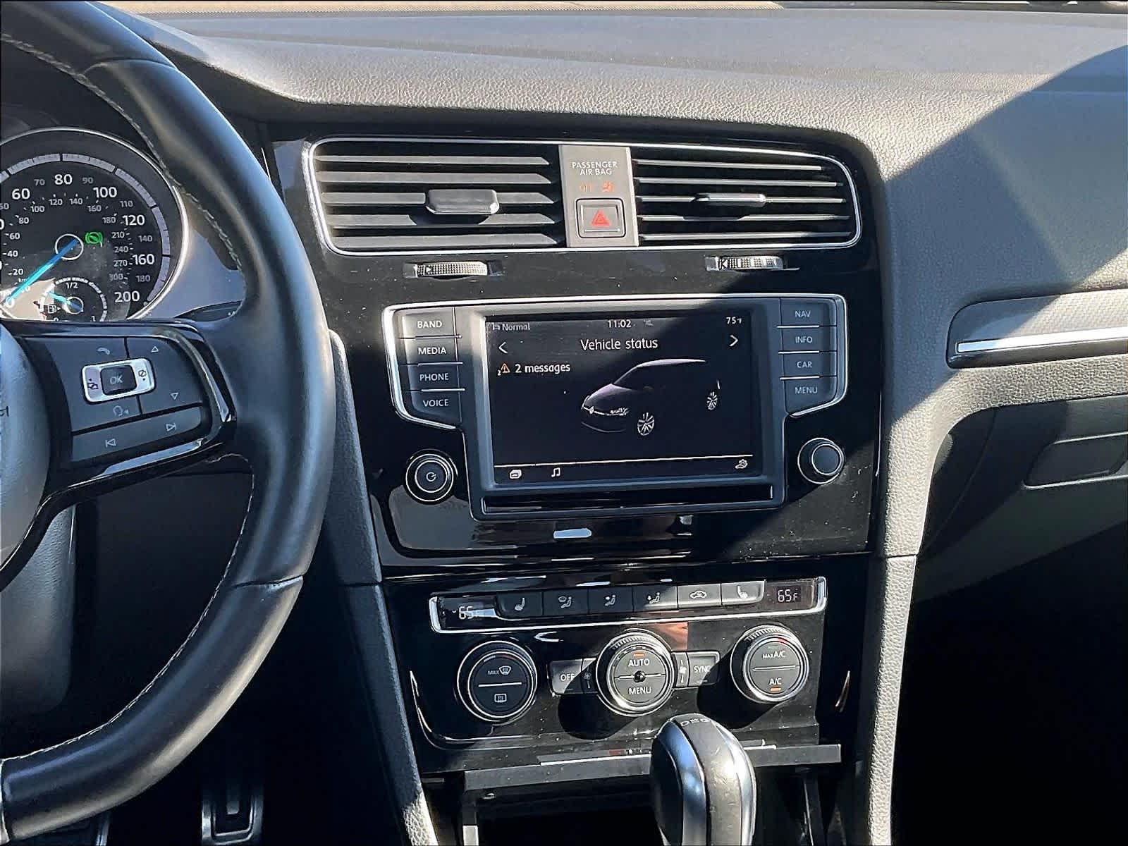 2017 Volkswagen Golf R photo 6