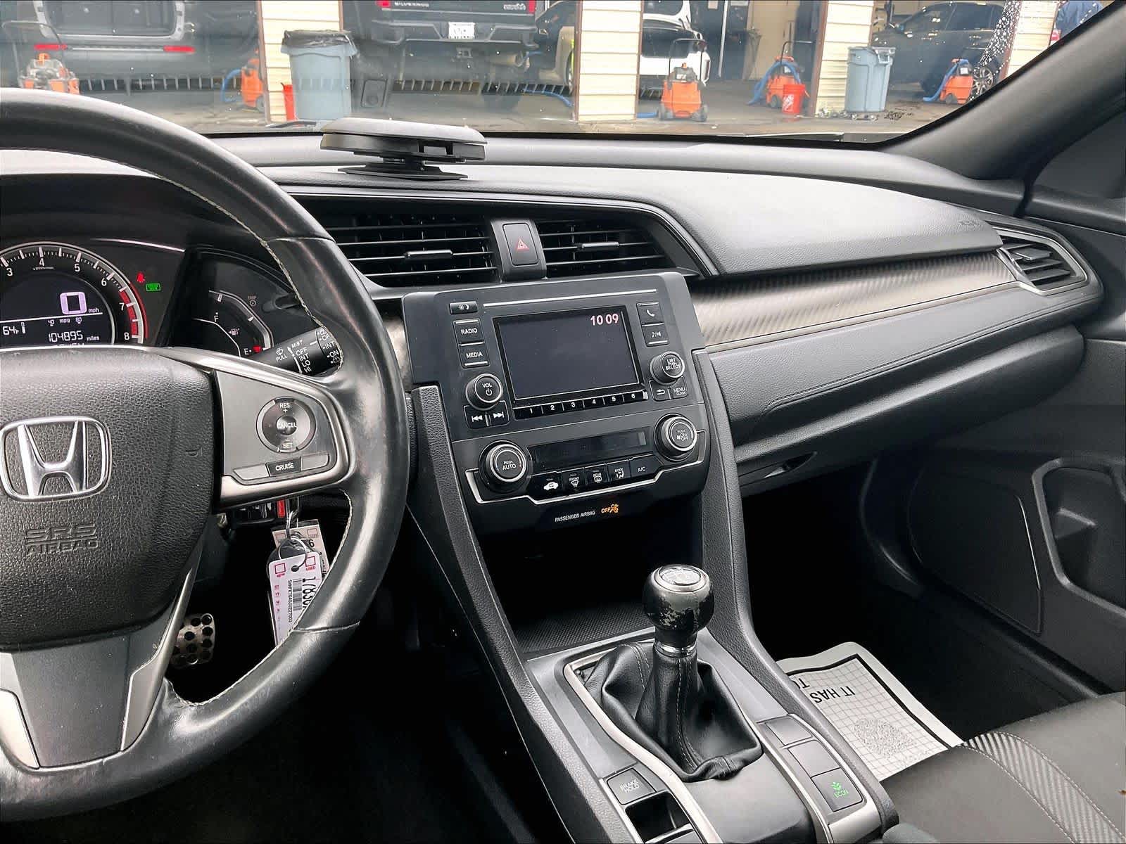 2018 Honda Civic Hatchback photo 6