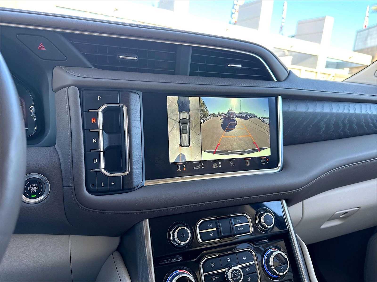 2024 GMC Yukon Denali - Photo 21