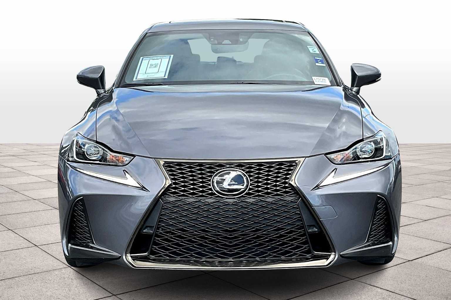 2018 Lexus IS 350 F SPORT photo 3