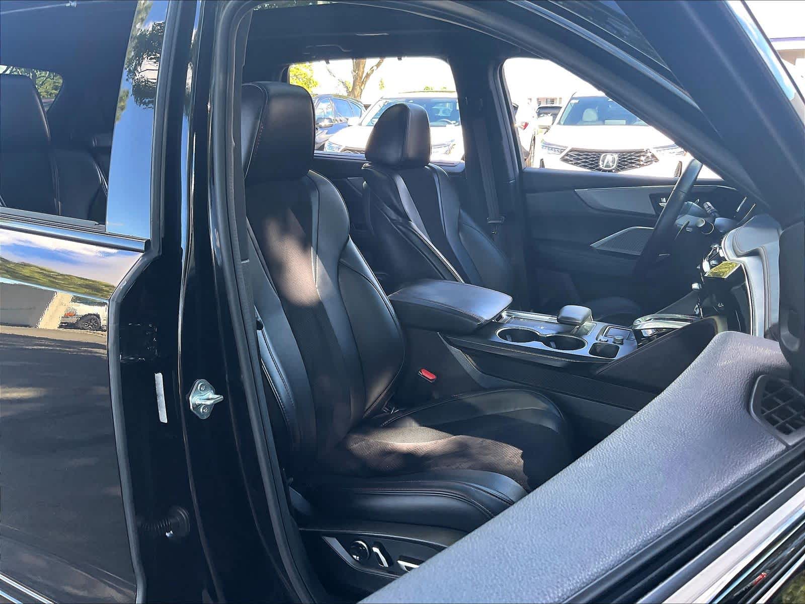 2022 Acura MDX photo 3