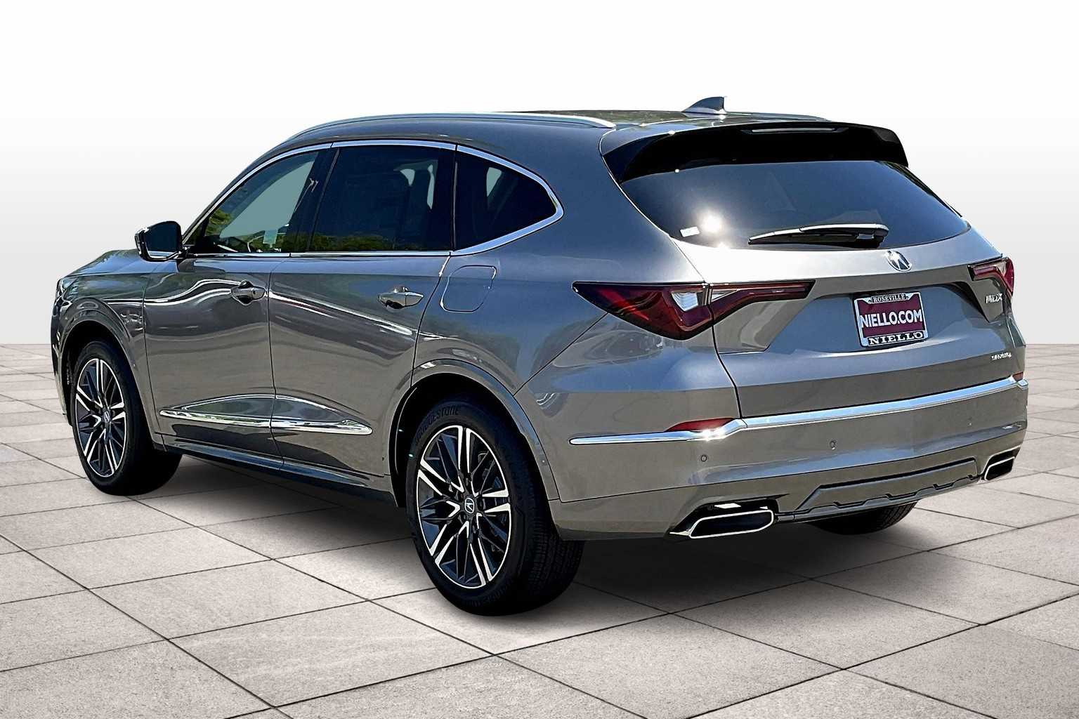 2026 Acura MDX SH-AWD Advance photo 3