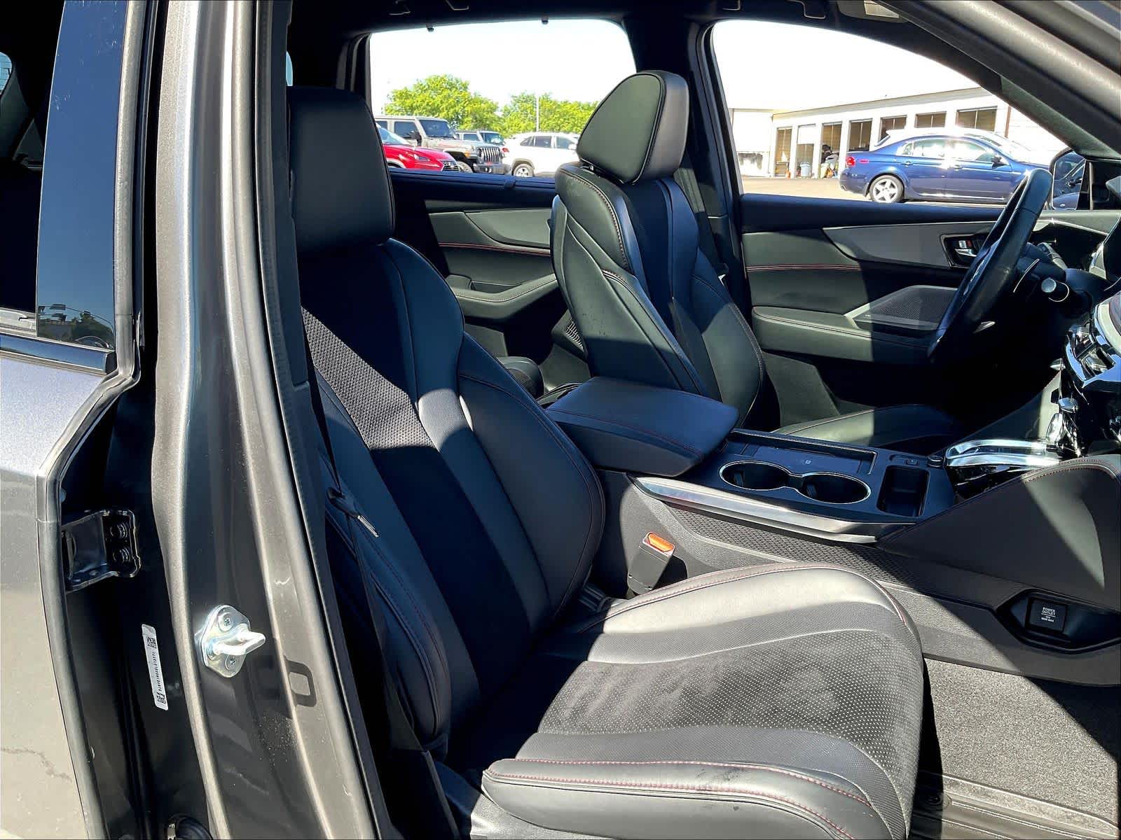 2025 Acura MDX photo 3