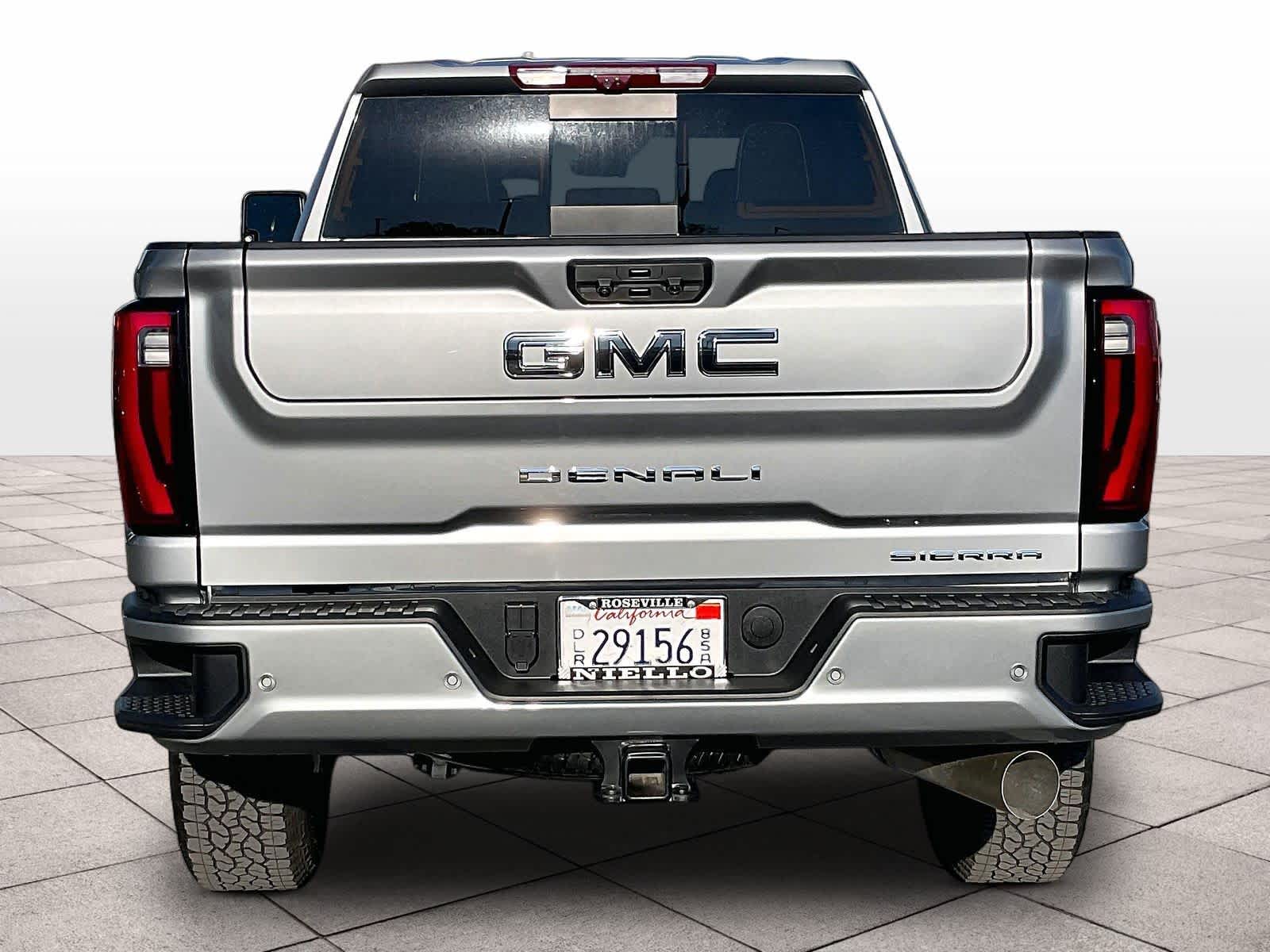 2025 GMC Sierra 2500HD photo 4