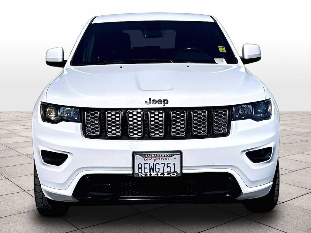 Used 2018 Jeep Grand Cherokee Altitude 4x4