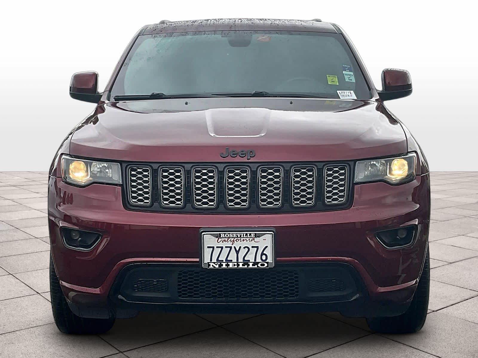 2017 Jeep Grand Cherokee photo 2