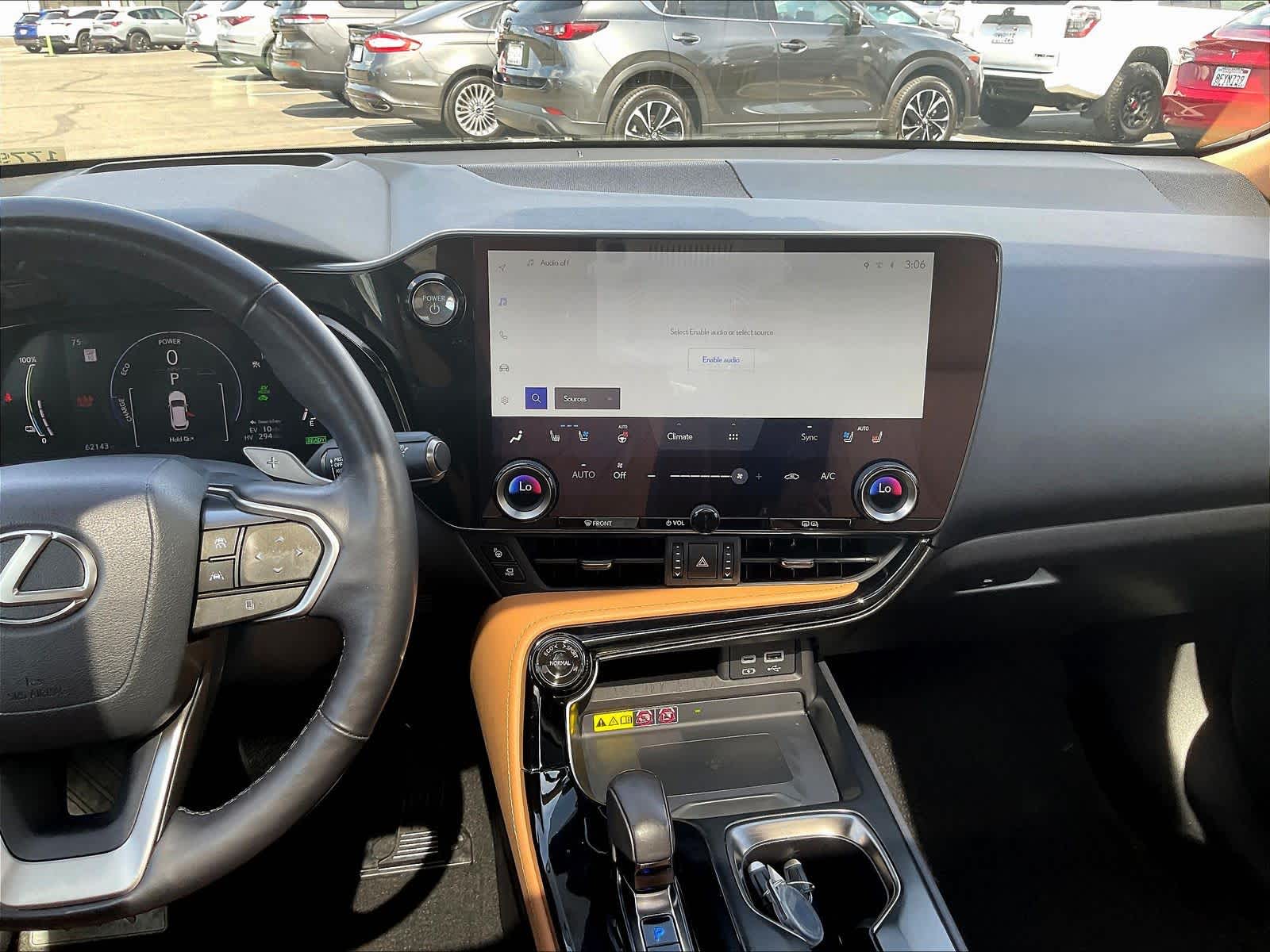 2022 LEXUS NX 450h+ photo 6