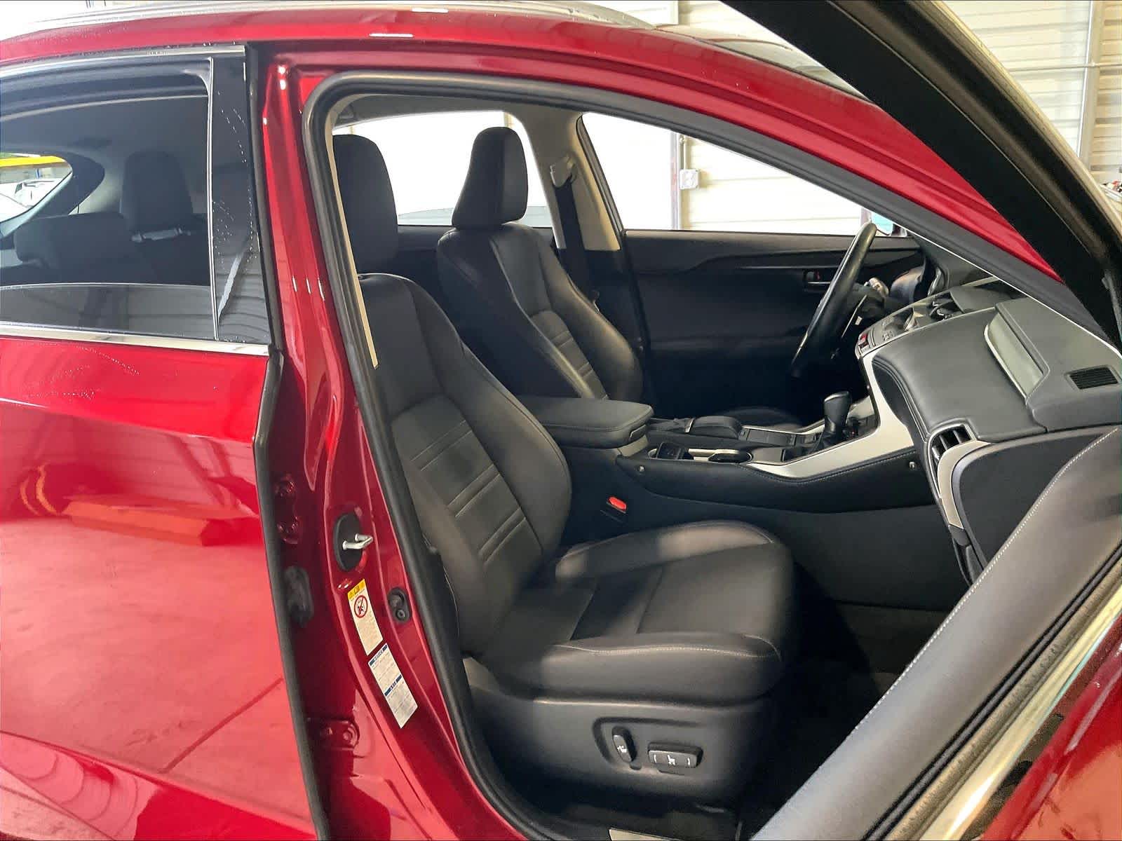 2018 LEXUS NX 300 photo 3