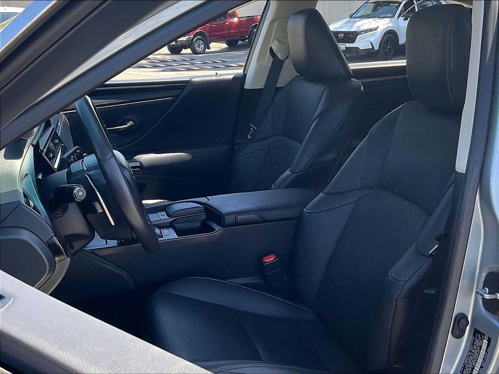2022 Lexus ES 350 - Photo 25