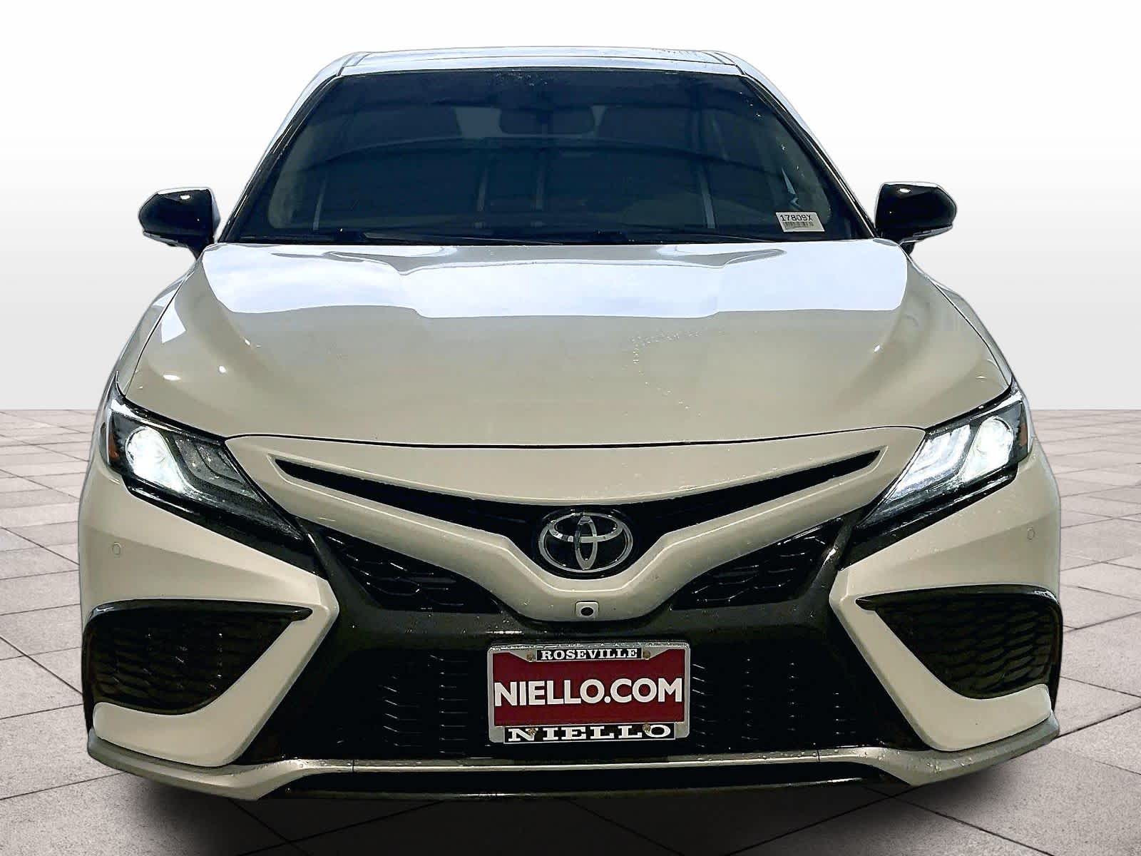 2022 Toyota Camry photo 2