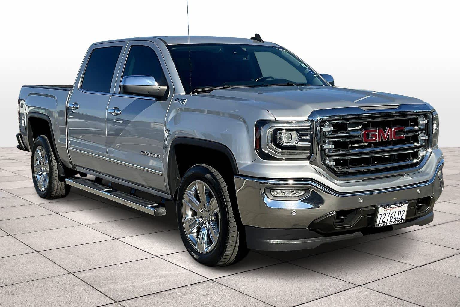 2017 Gmc Sierra 1500 SLT photo 2