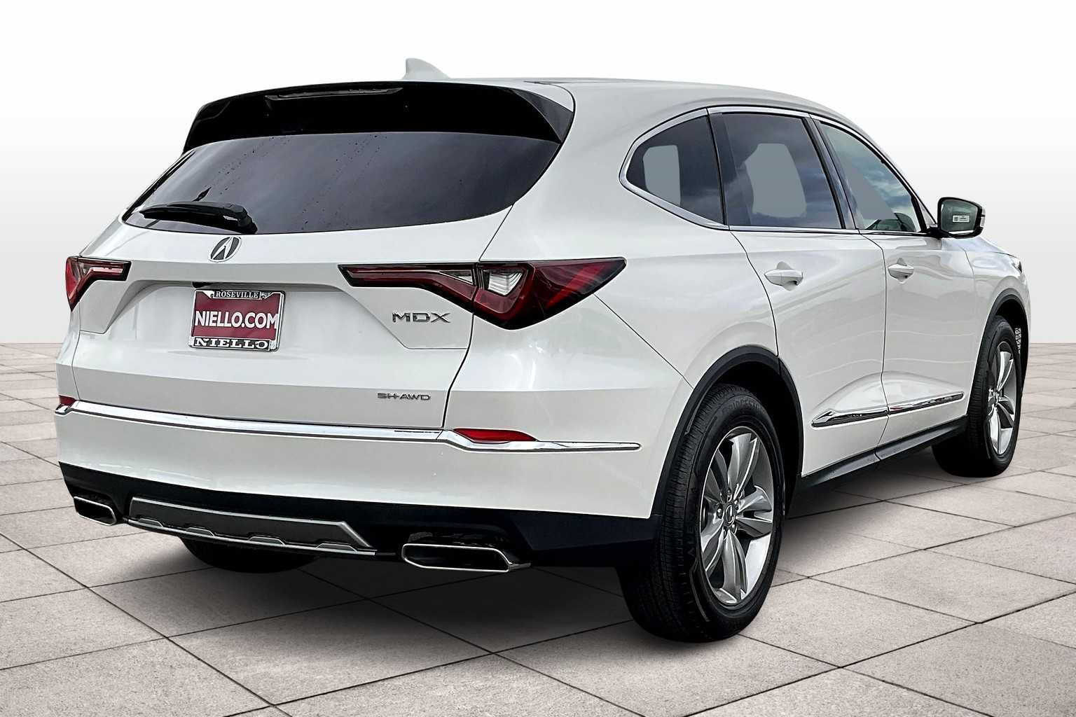 2026 Acura MDX SH-AWD photo 2