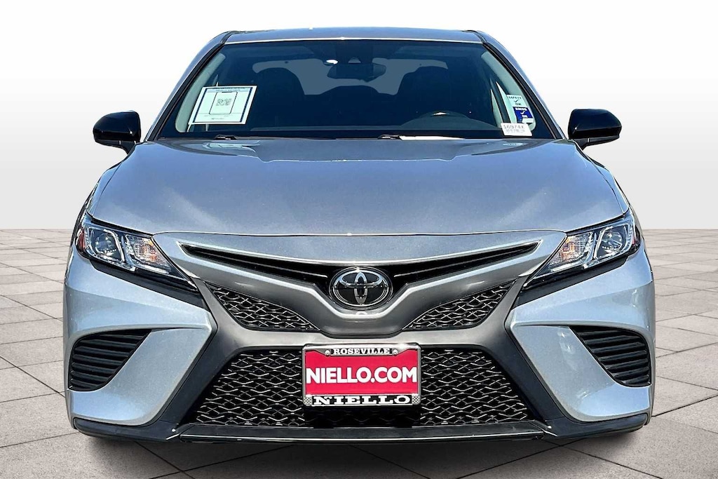 Used 2020 Toyota Camry SE Nightshade Auto (SE)