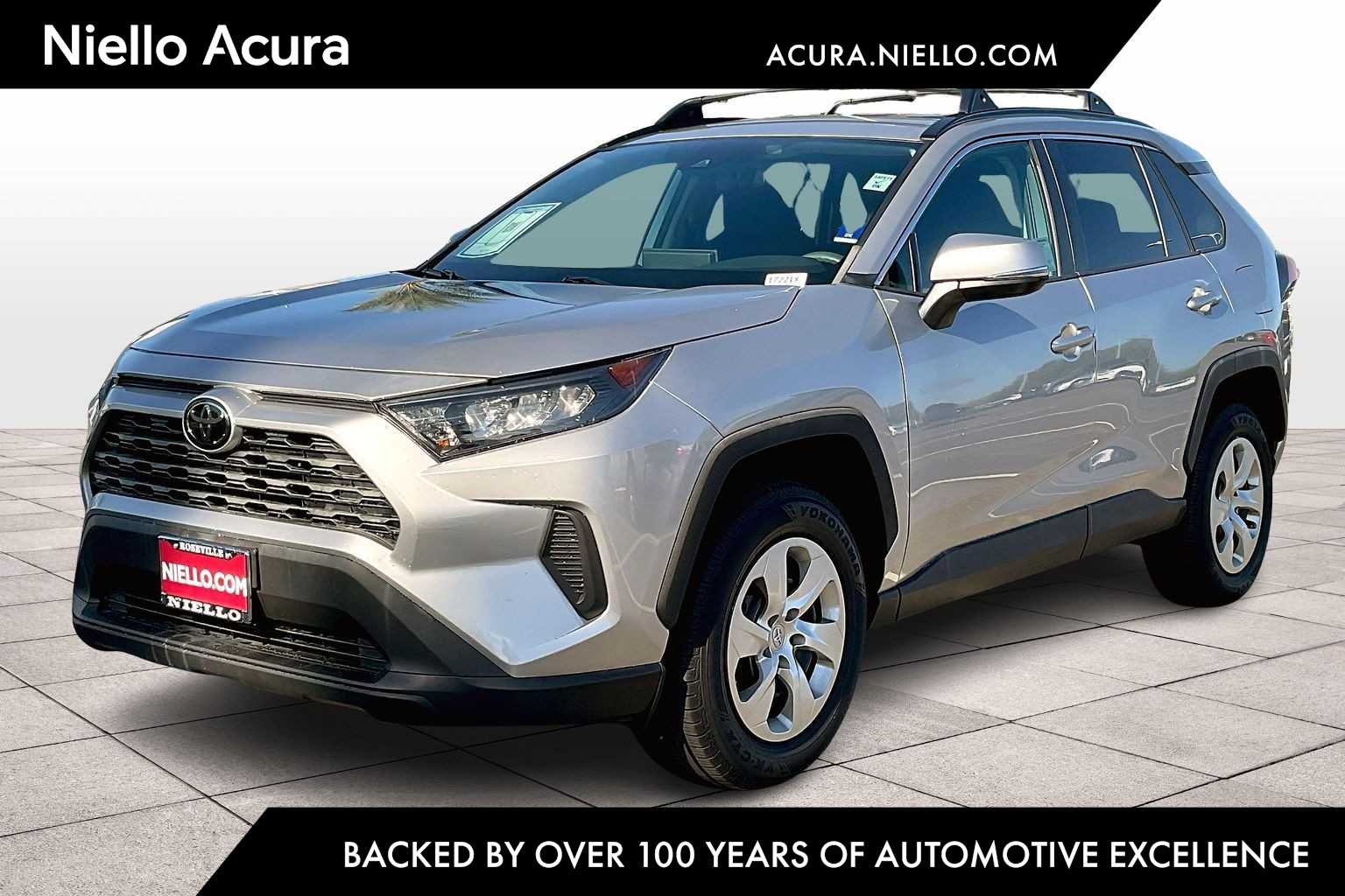 2019 Toyota RAV4 LE's photo
