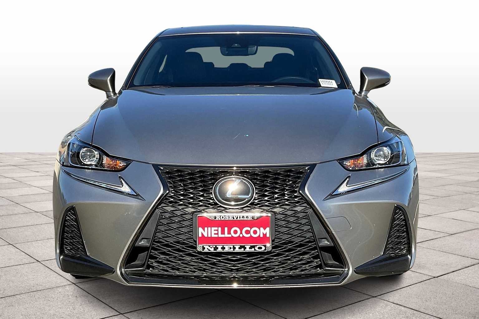 2019 Lexus IS F SPORT photo 3