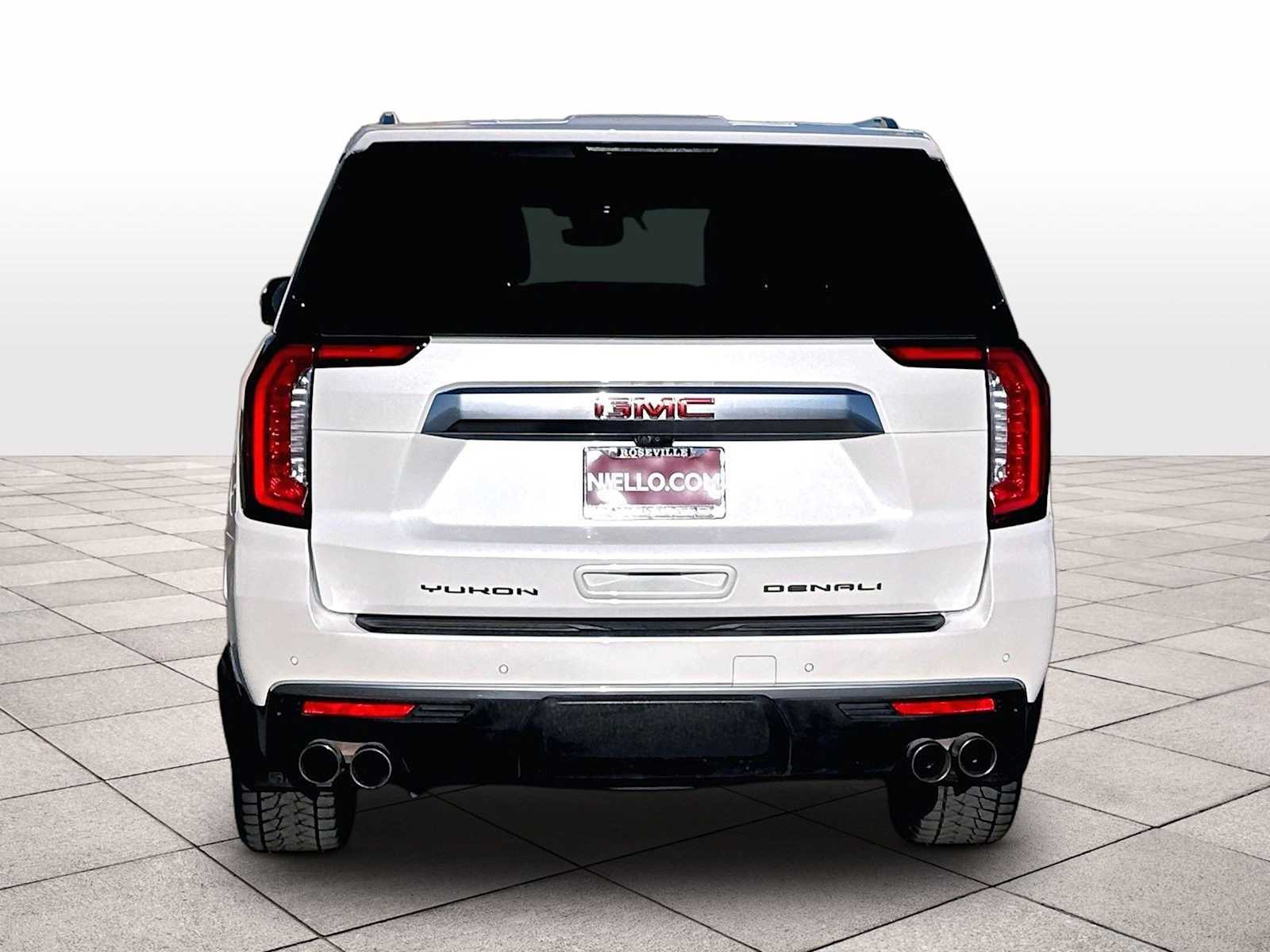 2024 GMC Yukon Denali - Photo 6