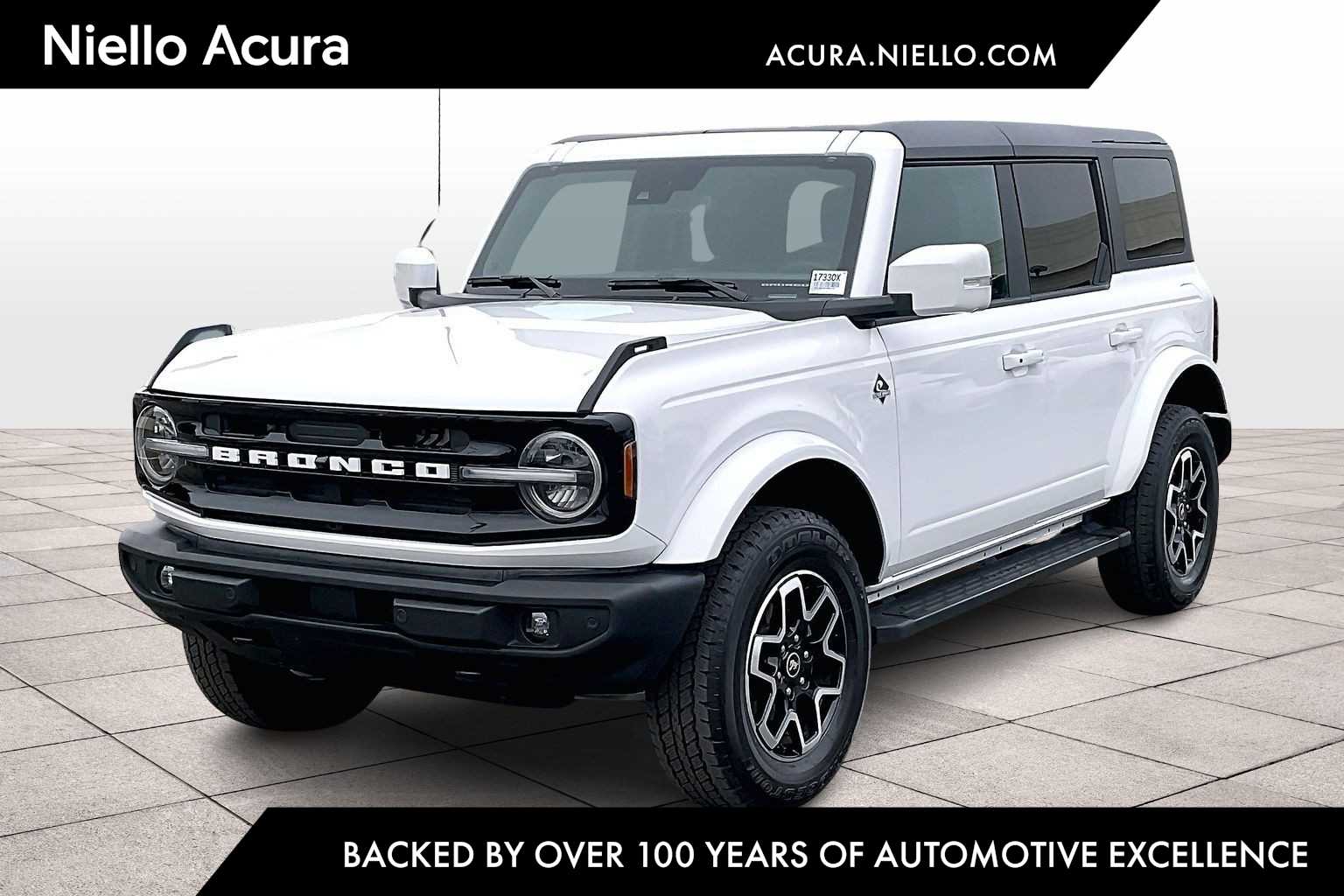 2024 Ford Bronco 4-Door Outer Banks's photo
