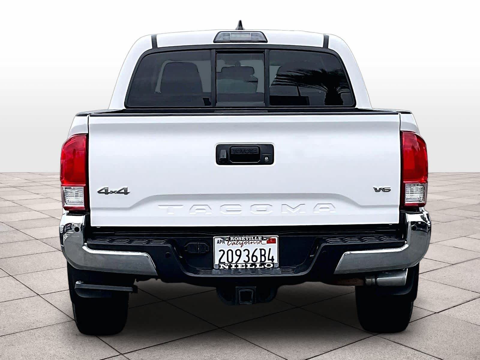 2016 Toyota Tacoma photo 4