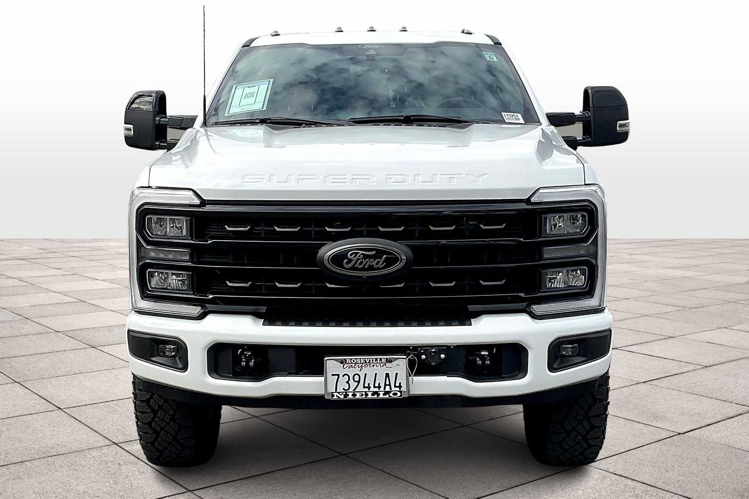 2024 Ford F-350 Lariat photo 3