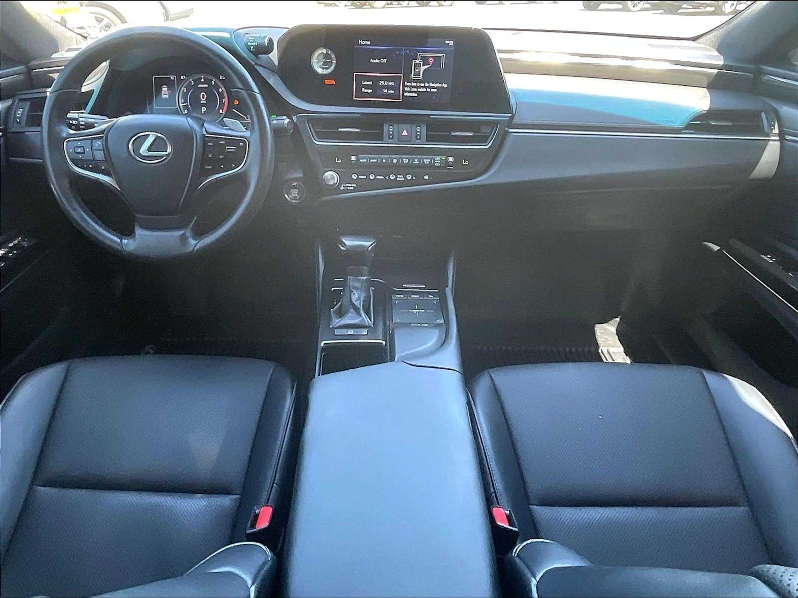 2022 Lexus ES 350 - Photo 16