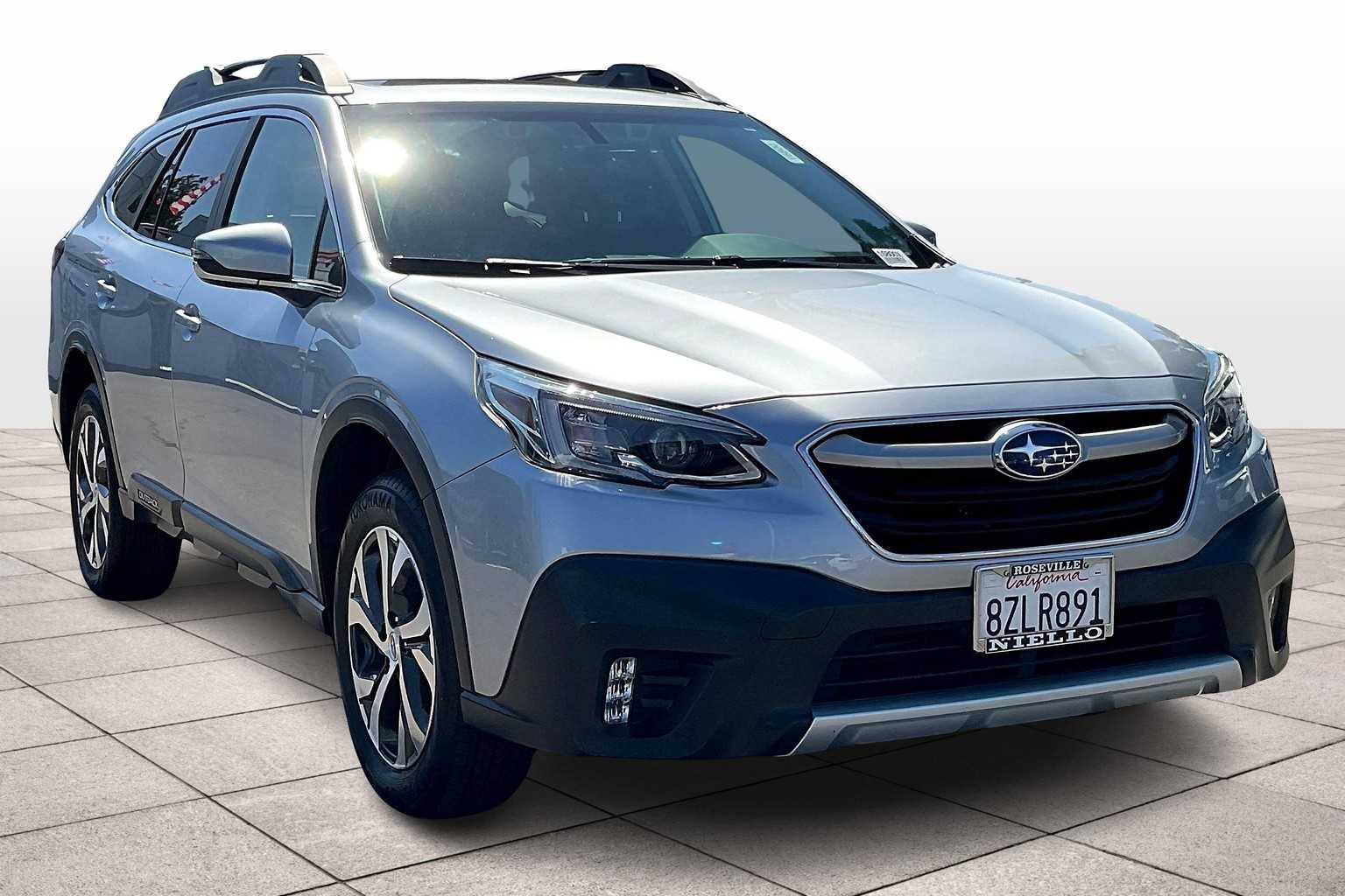 2022 Subaru Outback Limited XT photo 2