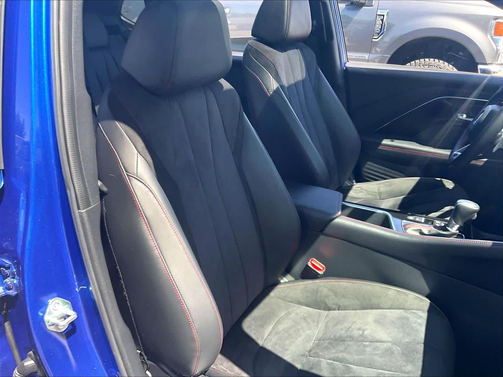 2025 Acura ADX photo 3