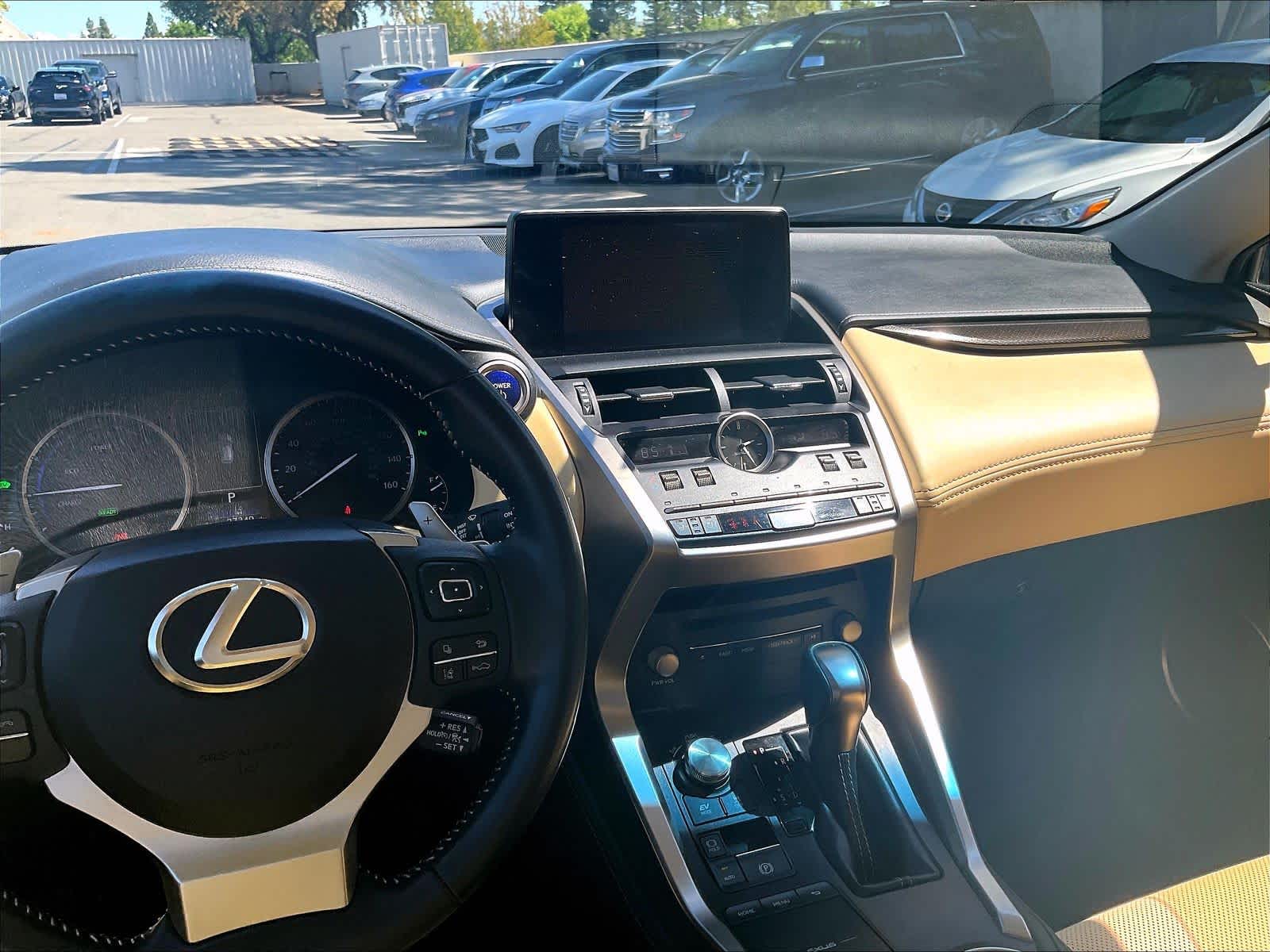 2019 LEXUS NX 300h photo 6
