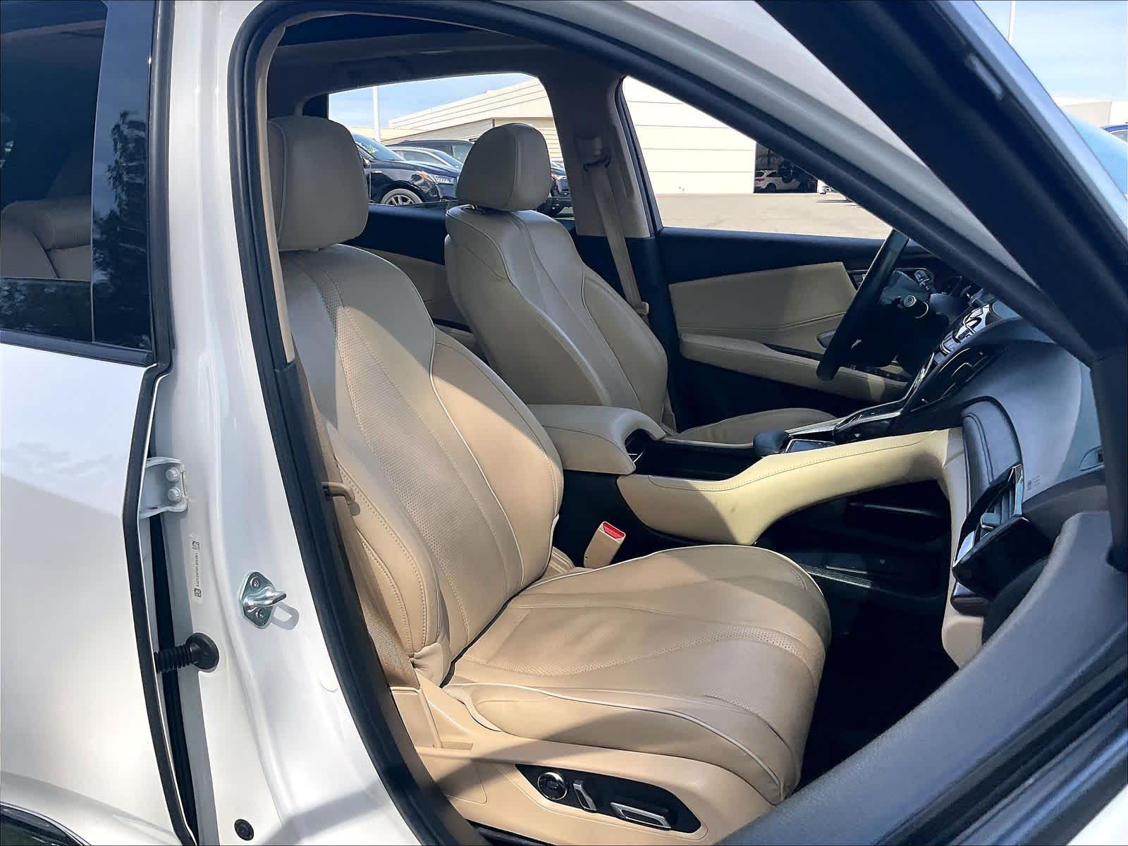 2023 Acura RDX photo 3