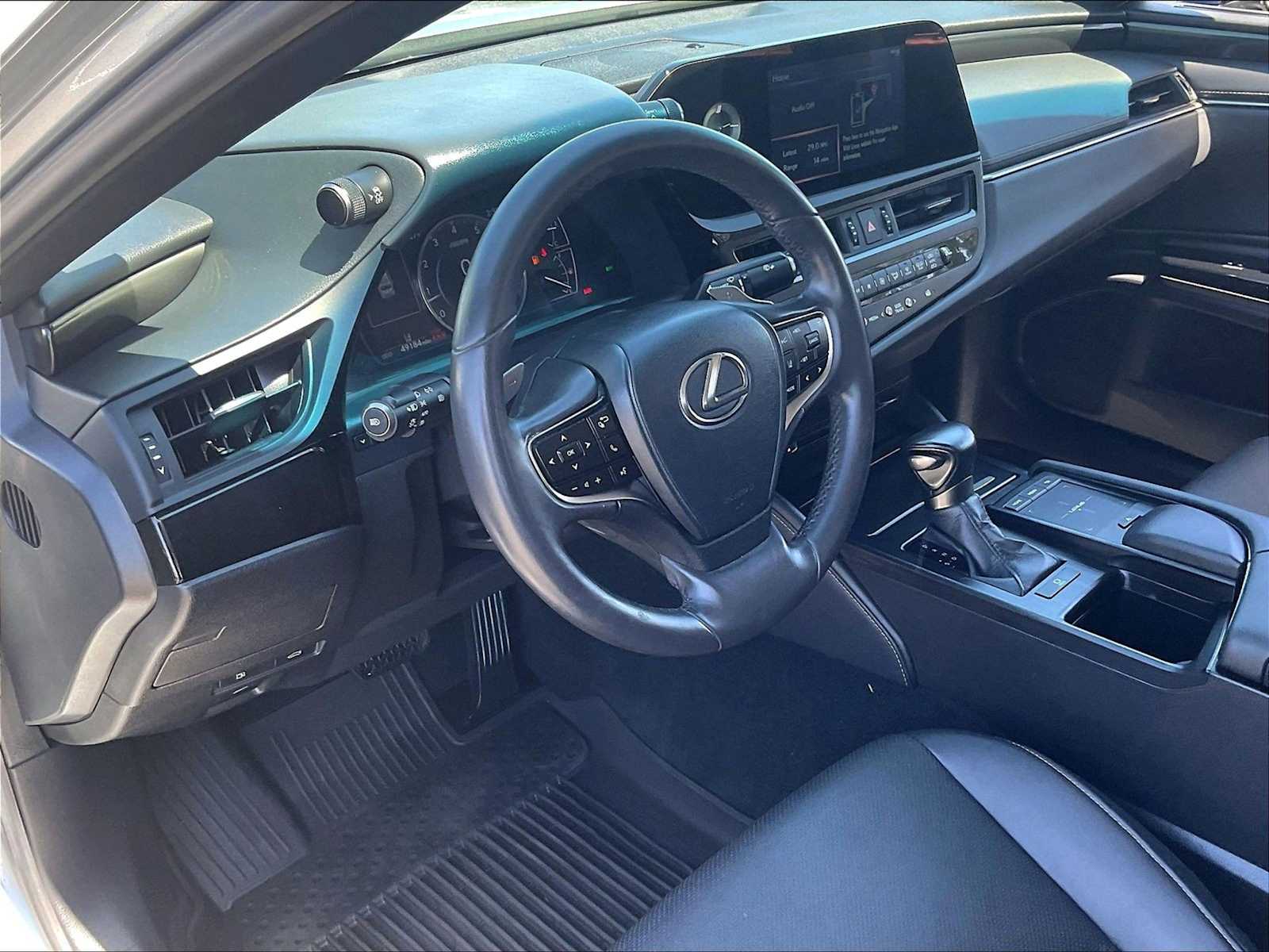 2022 Lexus ES 350 - Photo 15