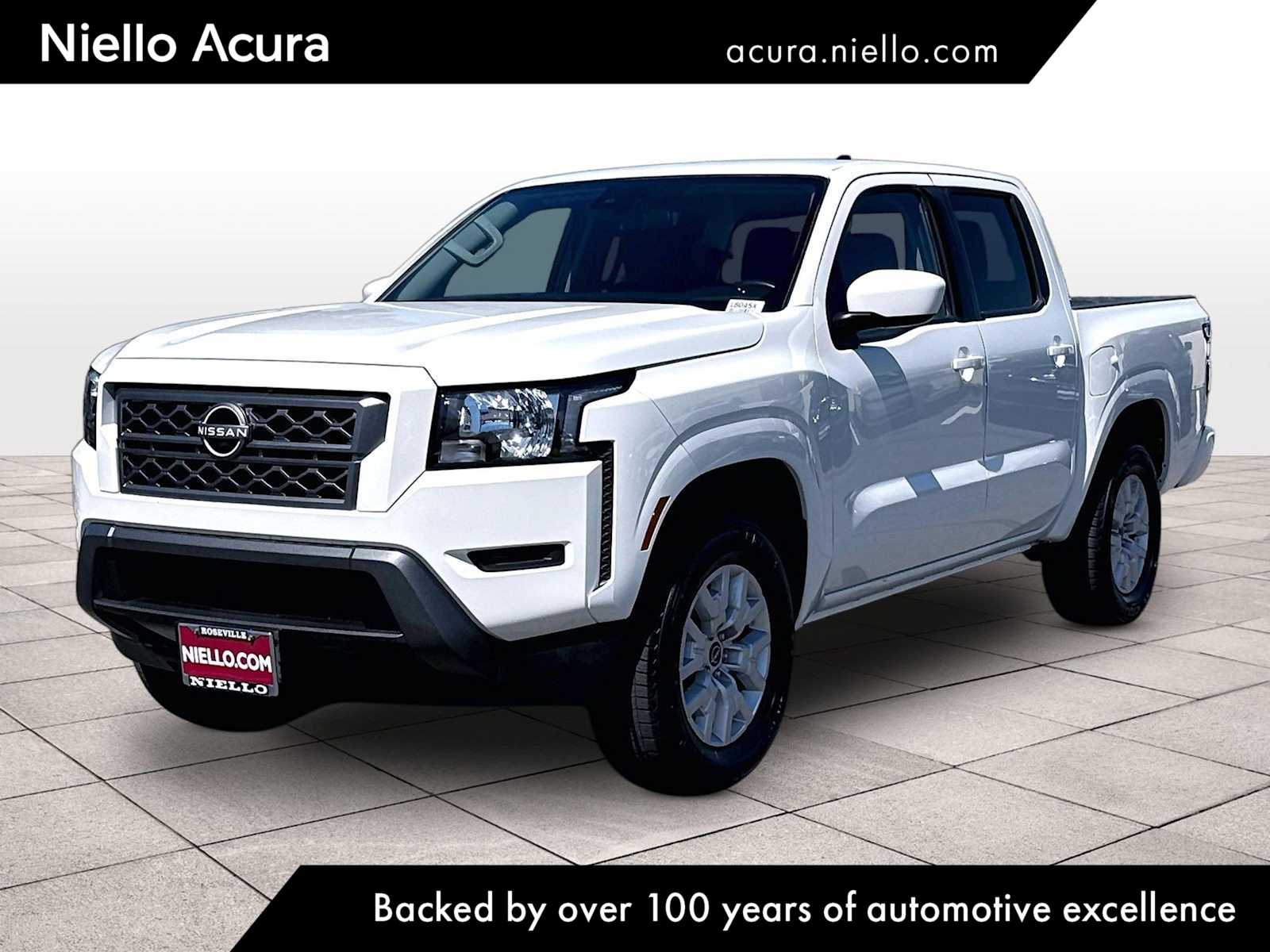 2022 Nissan Frontier SV Crew Cab 4X4 SWB's photo