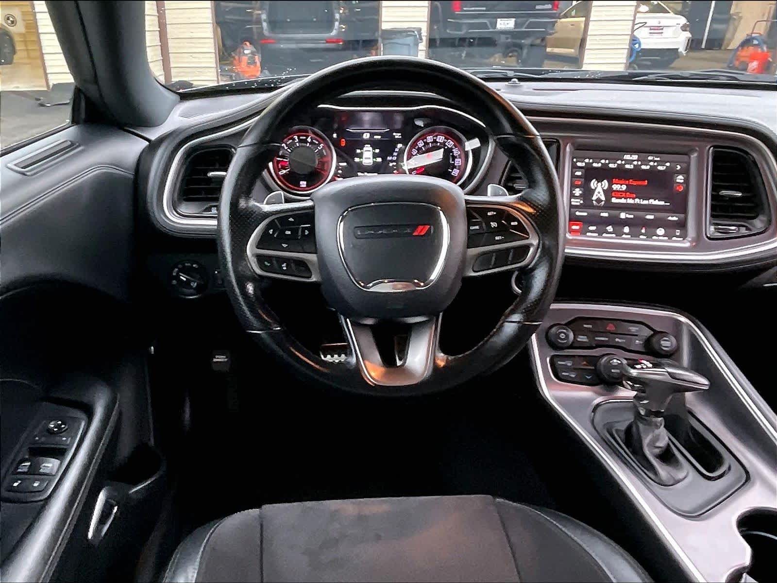 2020 Dodge Challenger photo 5