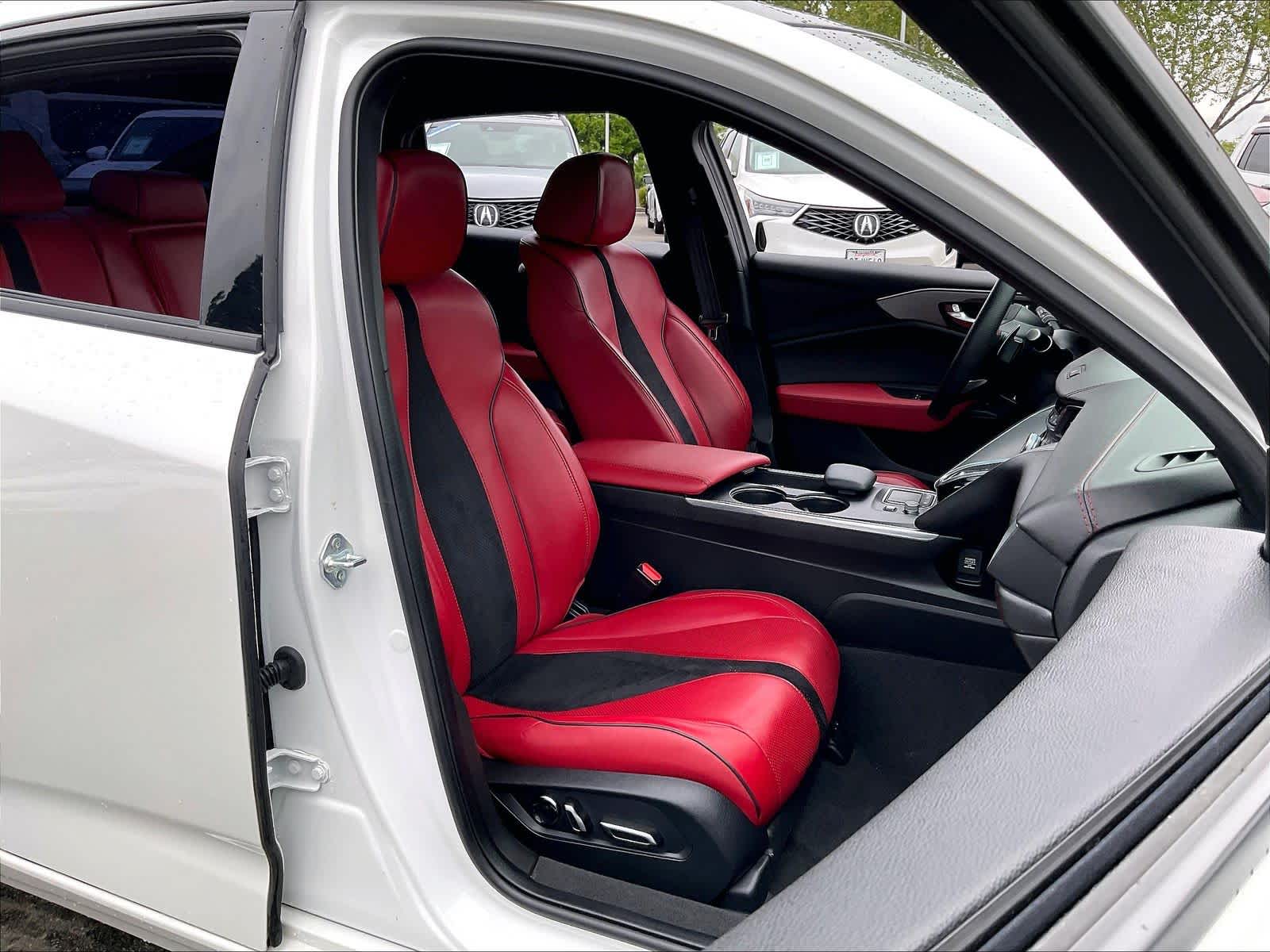 2023 Acura TLX photo 3