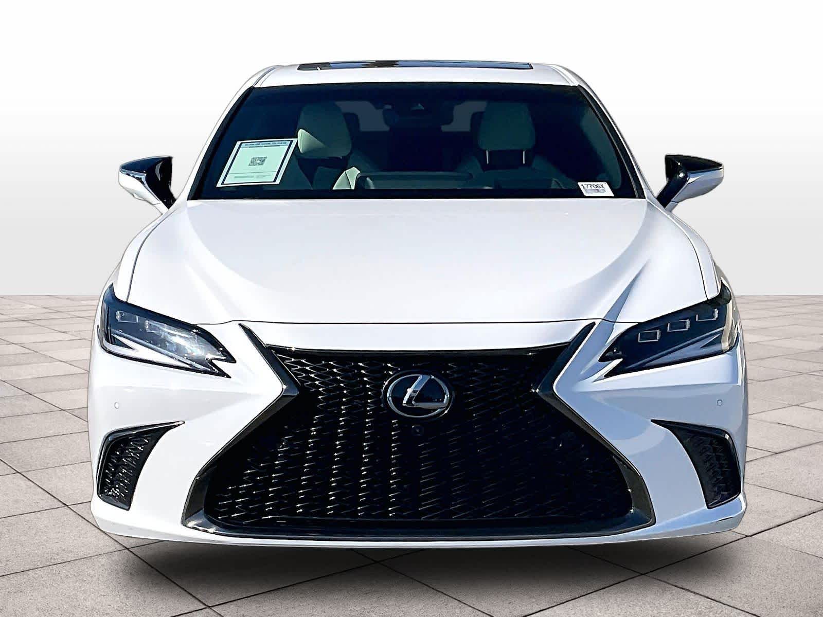 2024 LEXUS ES 300h photo 2