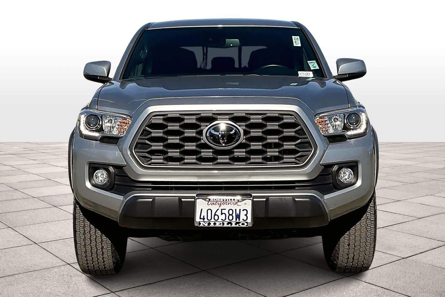 2023 Toyota Tacoma TRD Double Cab V6 photo 3