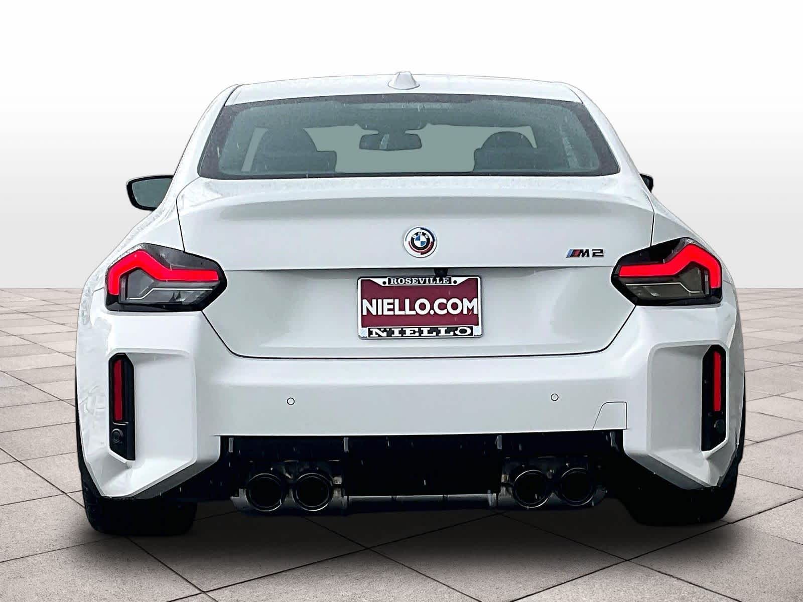 2025 BMW M2 photo 4