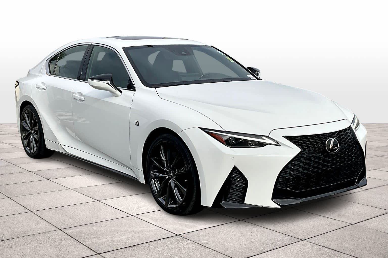 2022 Lexus IS F SPORT photo 2