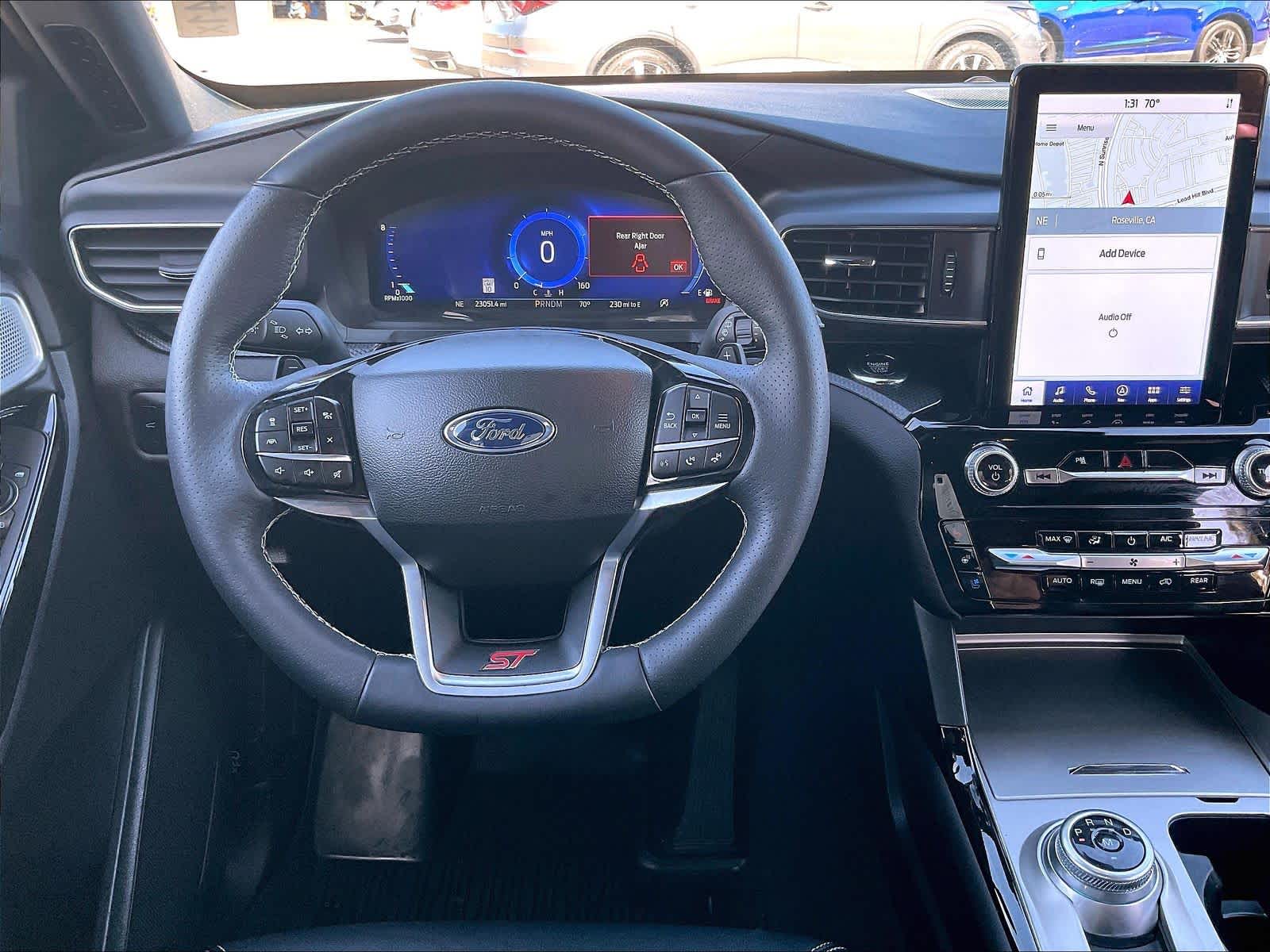 2023 Ford Explorer ST photo 5