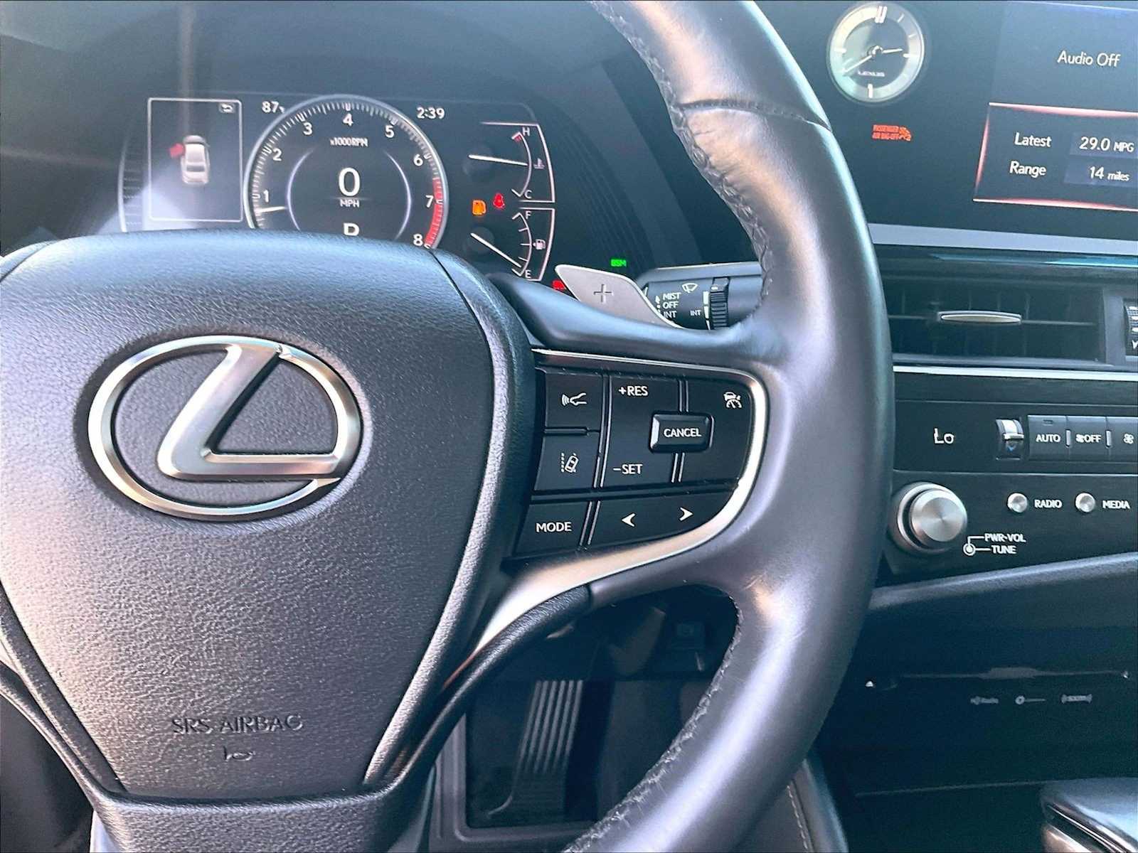 2022 Lexus ES 350 - Photo 20