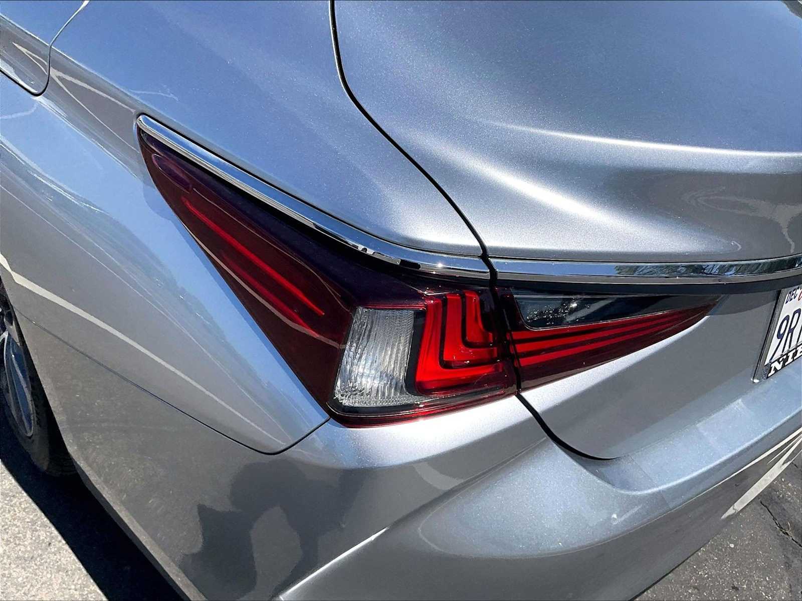 2022 Lexus ES 350 - Photo 29