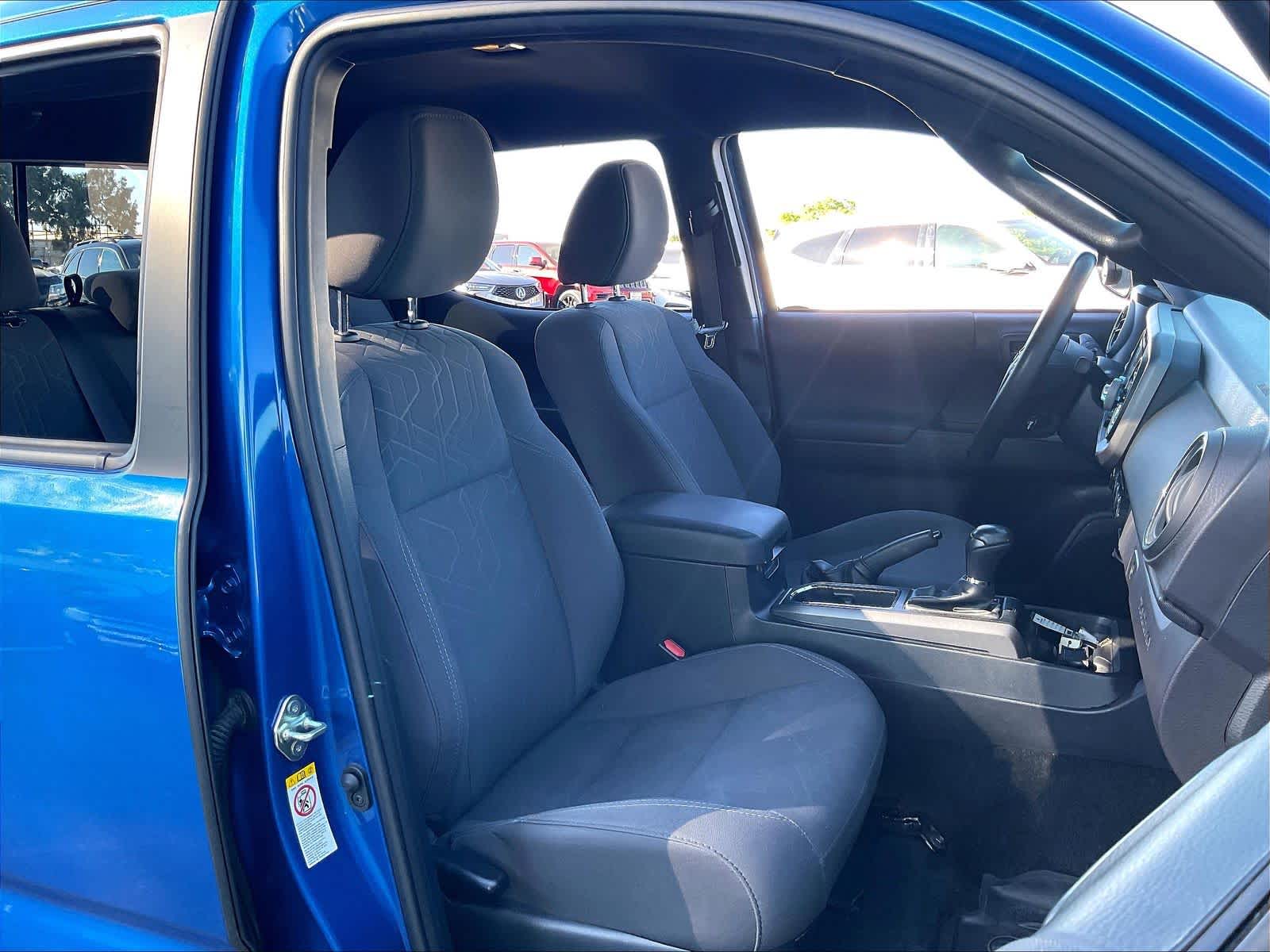 2018 Toyota Tacoma photo 6