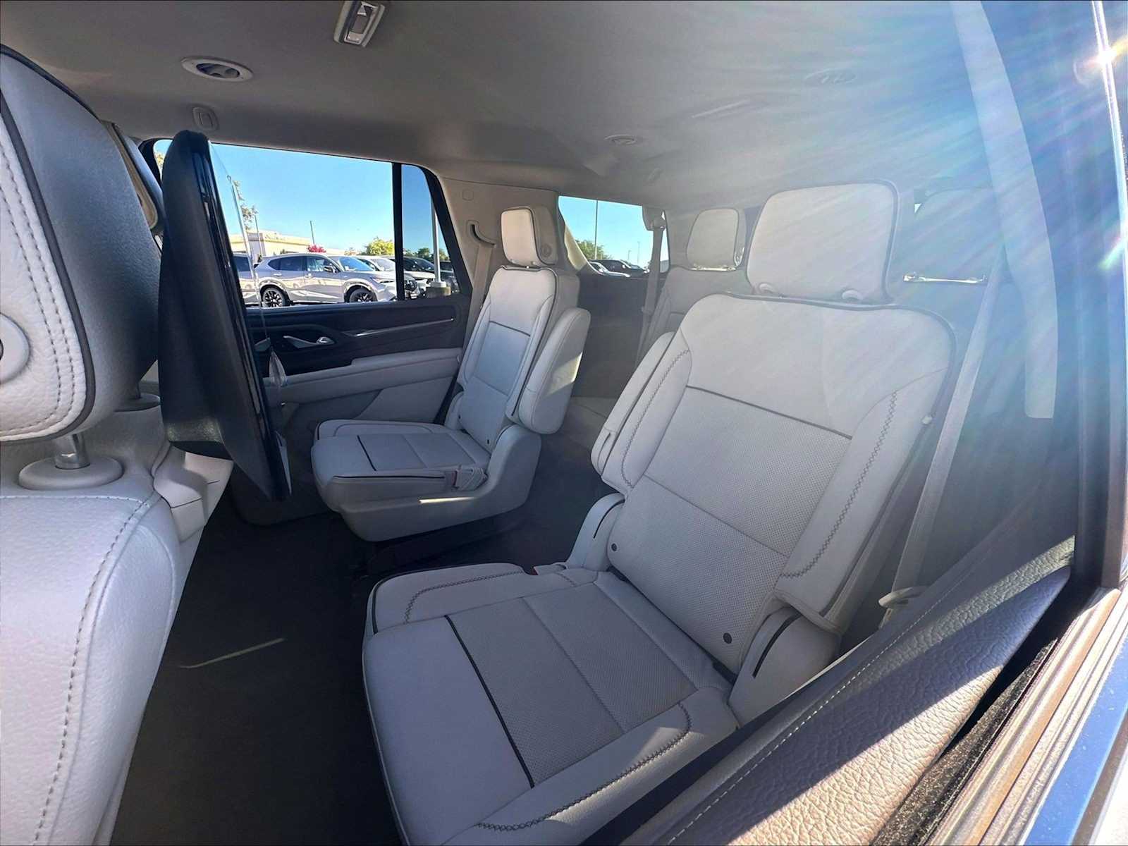 2024 GMC Yukon Denali - Photo 26