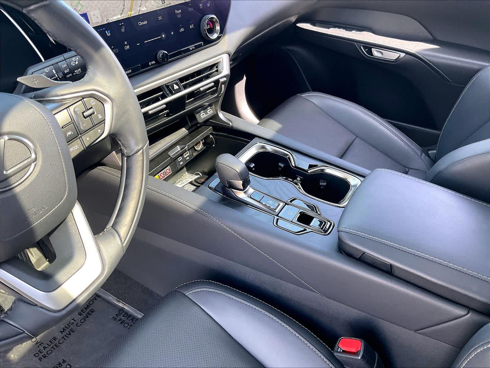 2023 Lexus RX 350 - Photo 17