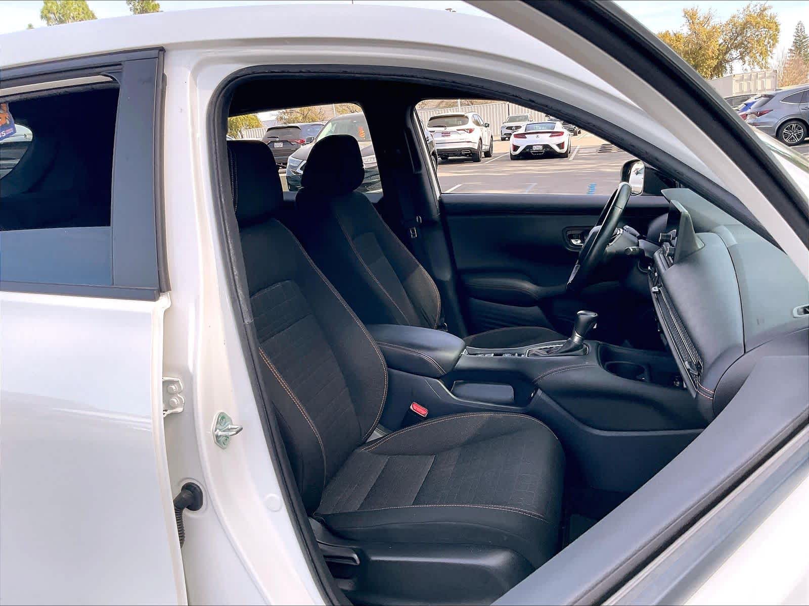 2023 Honda HR-V photo 3