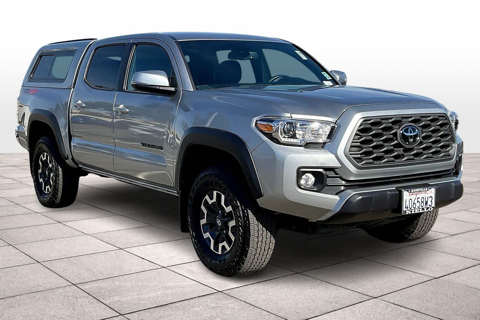 2023 Toyota Tacoma TRD Double Cab V6 photo 2