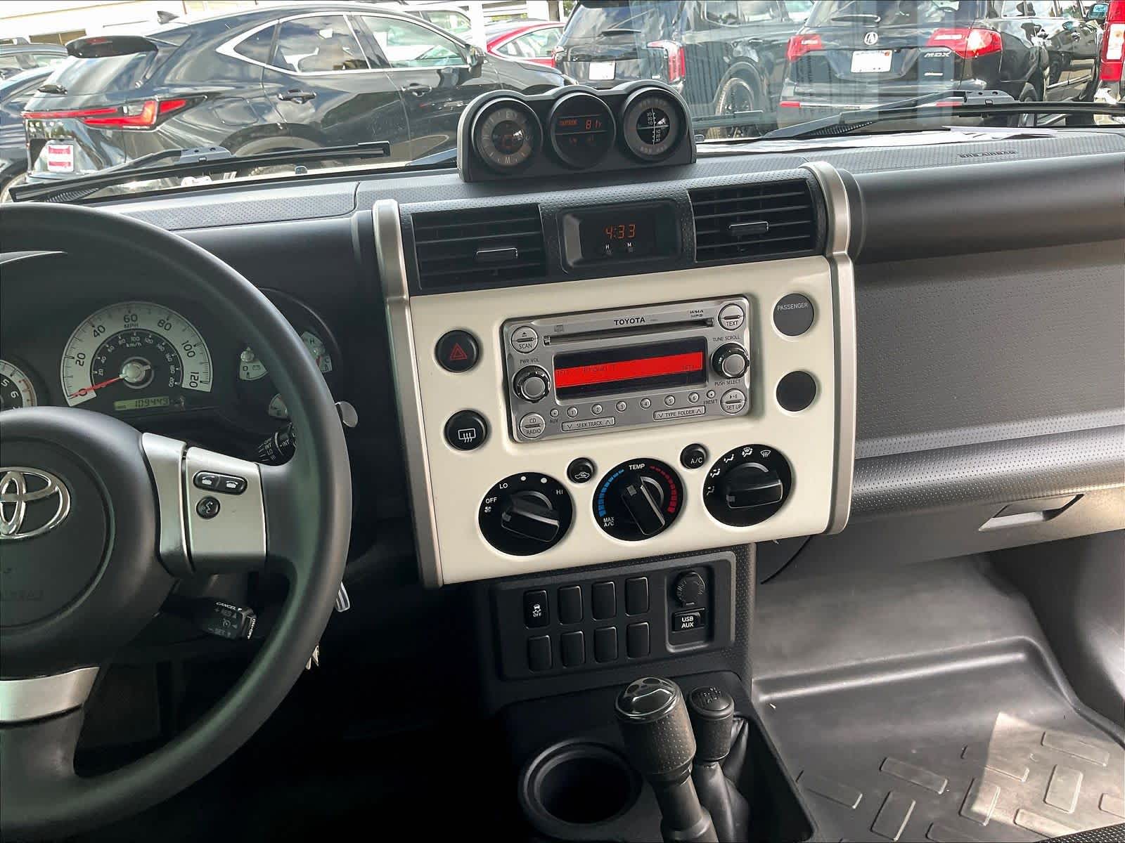 2014 Toyota FJ Cruiser photo 6