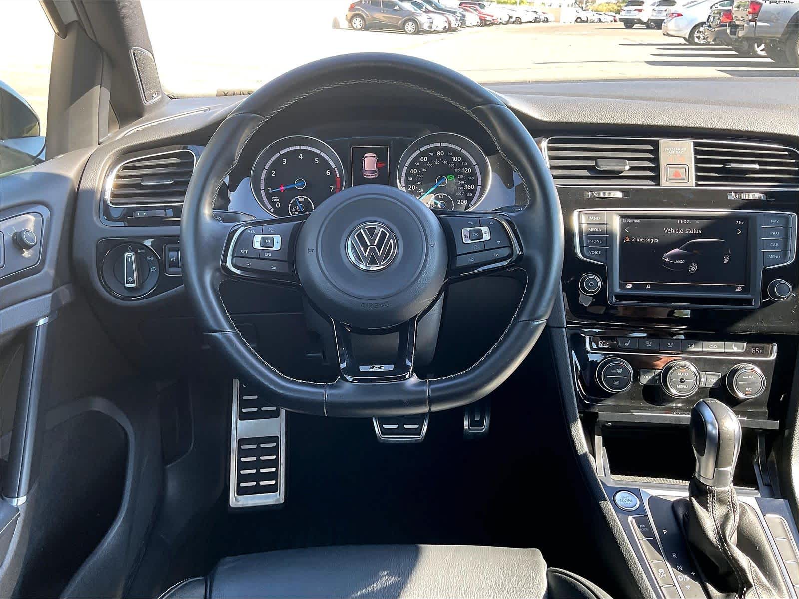 2017 Volkswagen Golf R photo 5