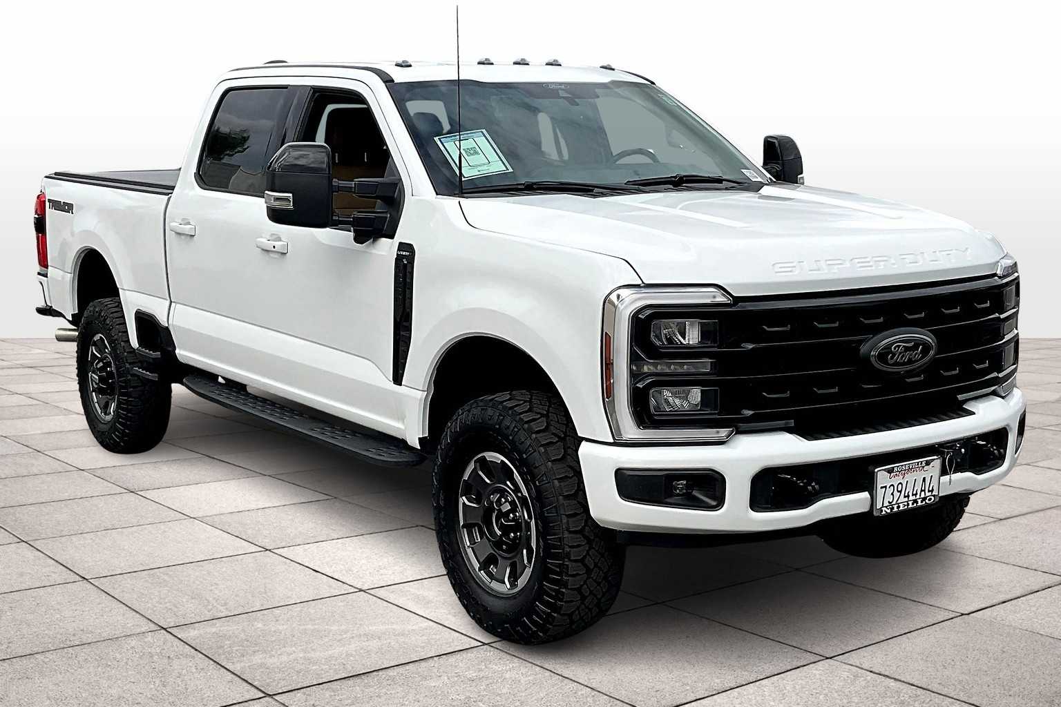 2024 Ford F-350 Lariat photo 2