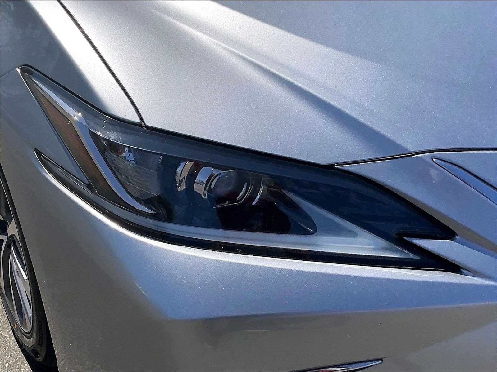 2022 Lexus ES 350 - Photo 28
