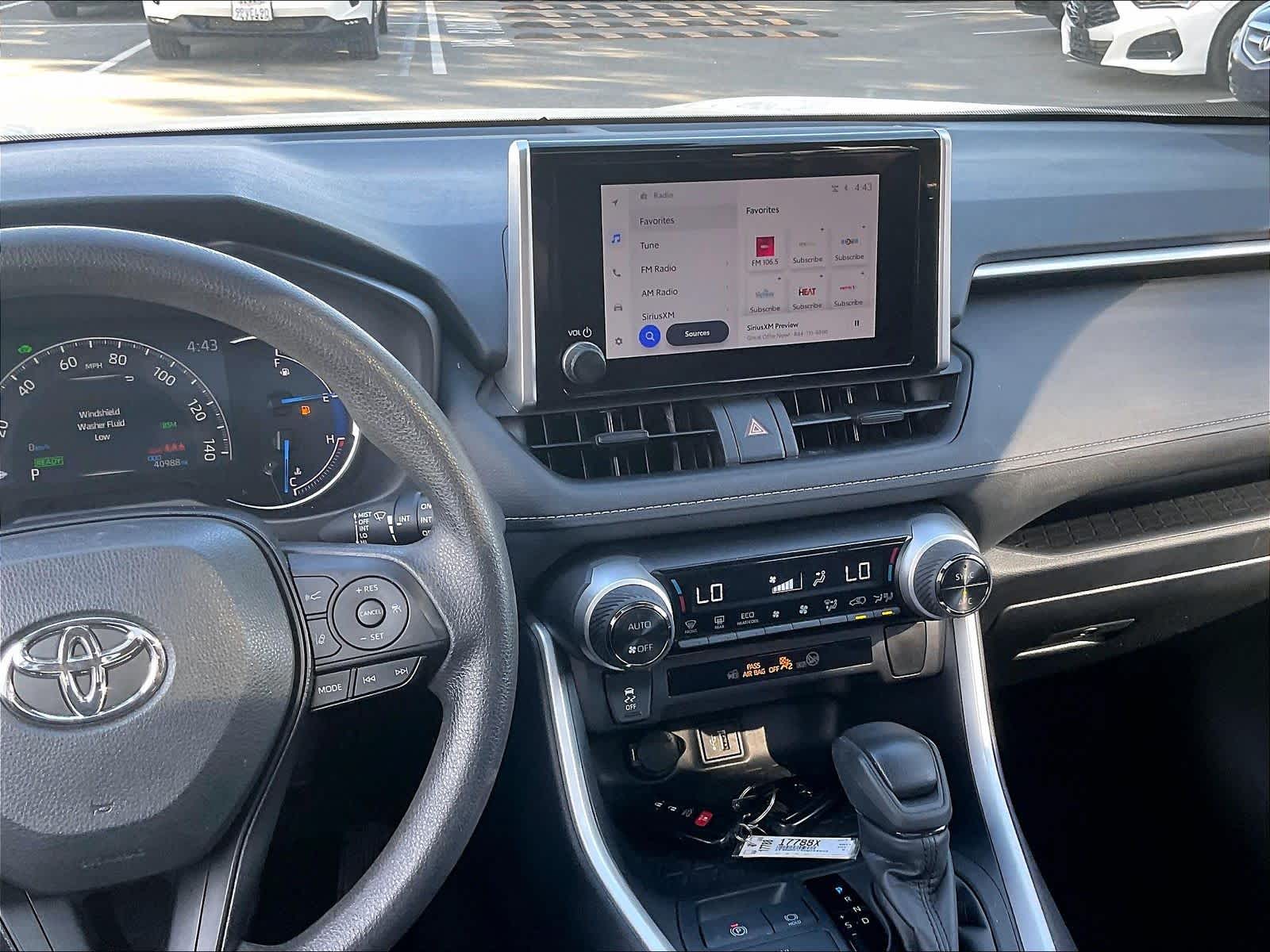 2024 Toyota RAV4 photo 6