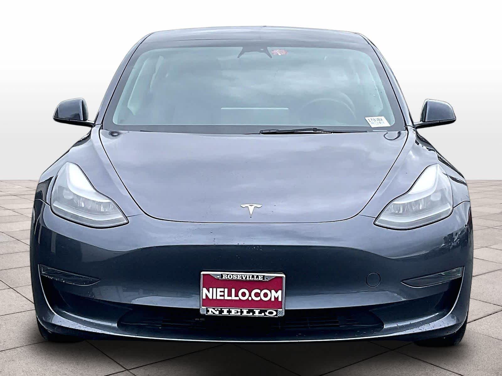 2023 Tesla Model 3 photo 2